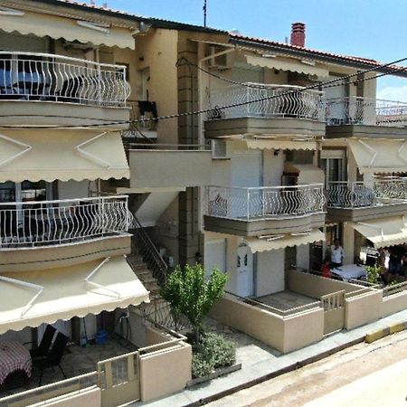Ofrinio Central Apartments Ofrínion Exterior foto
