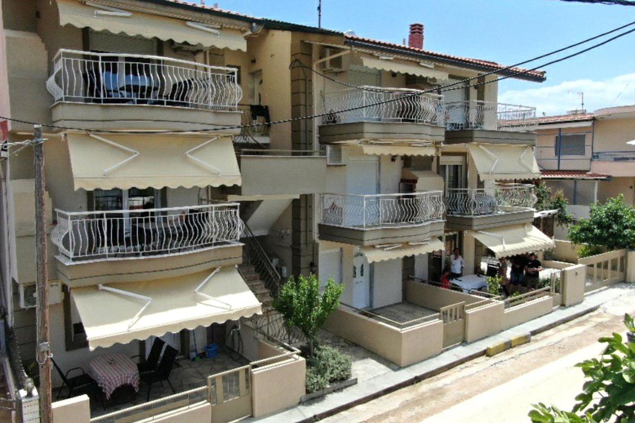 Ofrinio Central Apartments Ofrínion Exterior foto